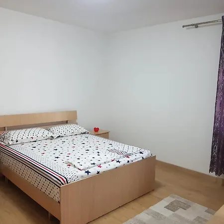 Cozy Near Center شكودر