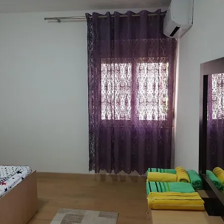 Cozy Near Center شكودر