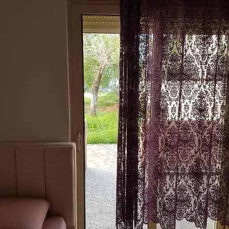 Cozy Near Center بيت للعطل
