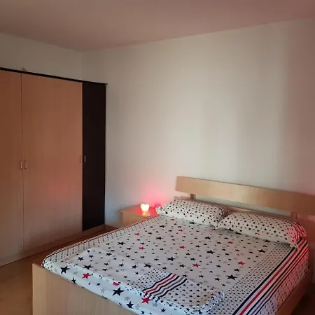 Cozy Near Center بيت للعطل *